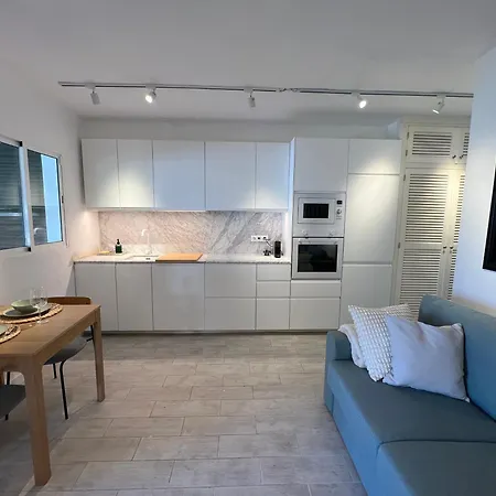 Charming Apartment *