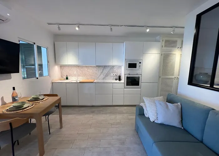 Charming Apartment *